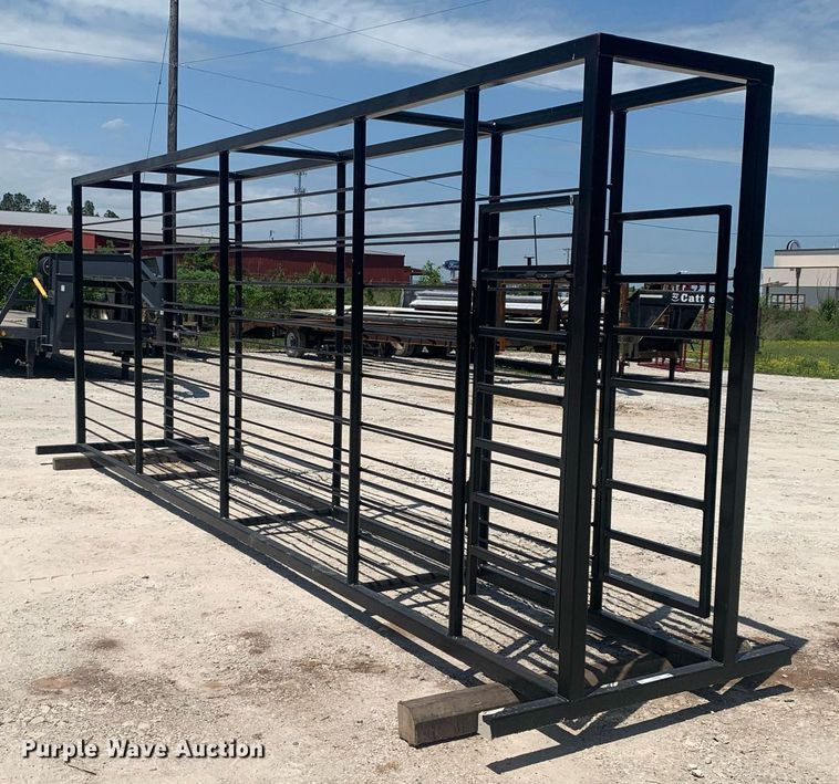 image for item LH9559 2023 WM Welding  livestock alley with palpation gates