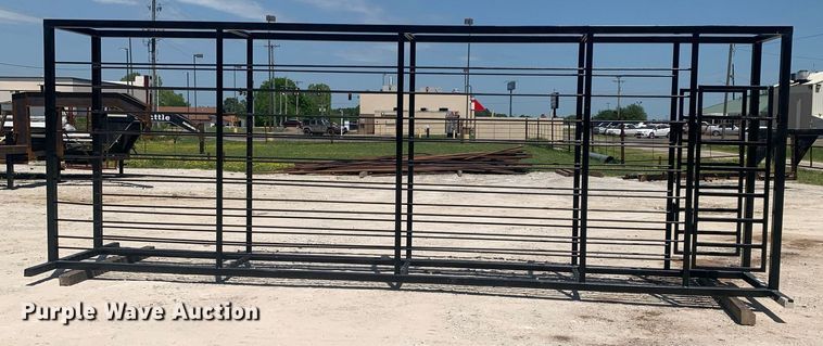 image for item LH9559 2023 WM Welding  livestock alley with palpation gates