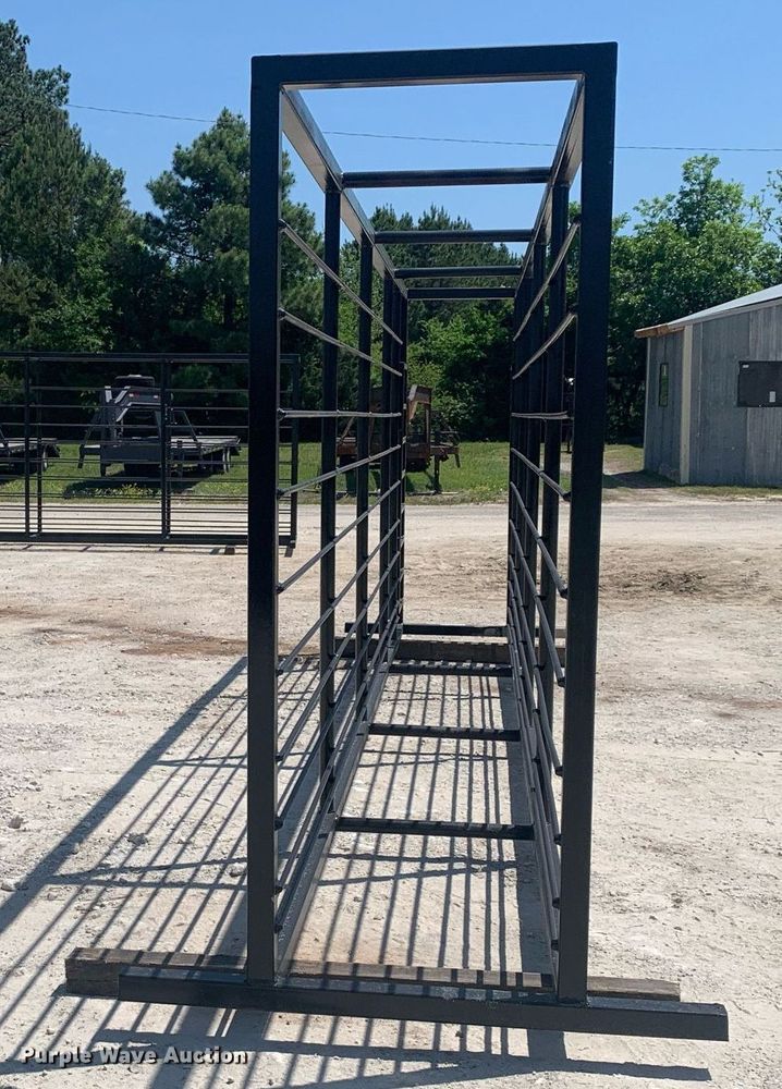 image for item LH9559 2023 WM Welding  livestock alley with palpation gates