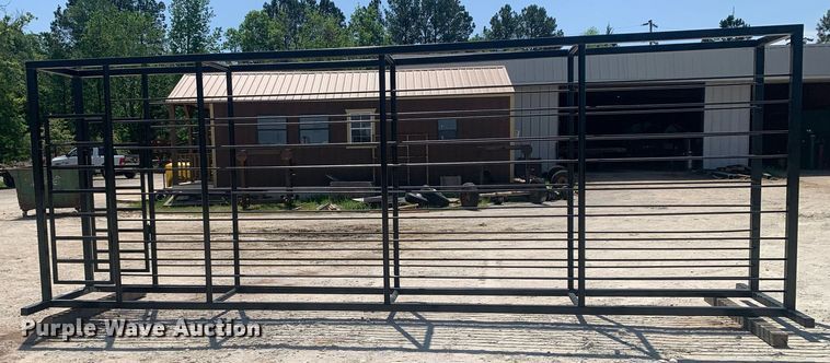 image for item LH9559 2023 WM Welding  livestock alley with palpation gates