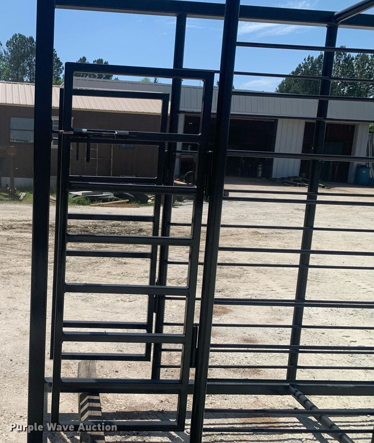 image for item LH9559 2023 WM Welding  livestock alley with palpation gates