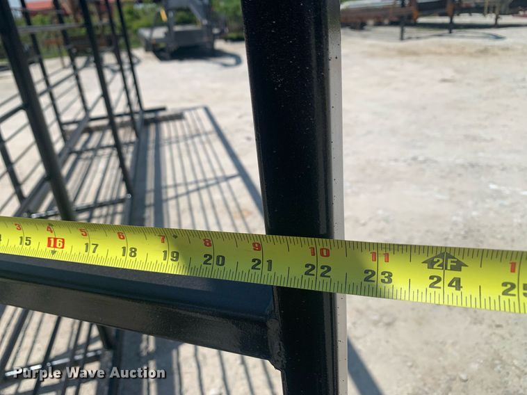 image for item LH9559 2023 WM Welding  livestock alley with palpation gates