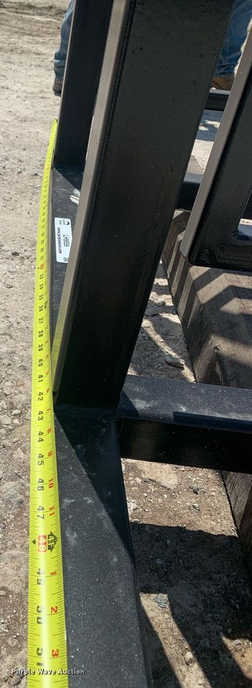 image for item LH9559 2023 WM Welding  livestock alley with palpation gates