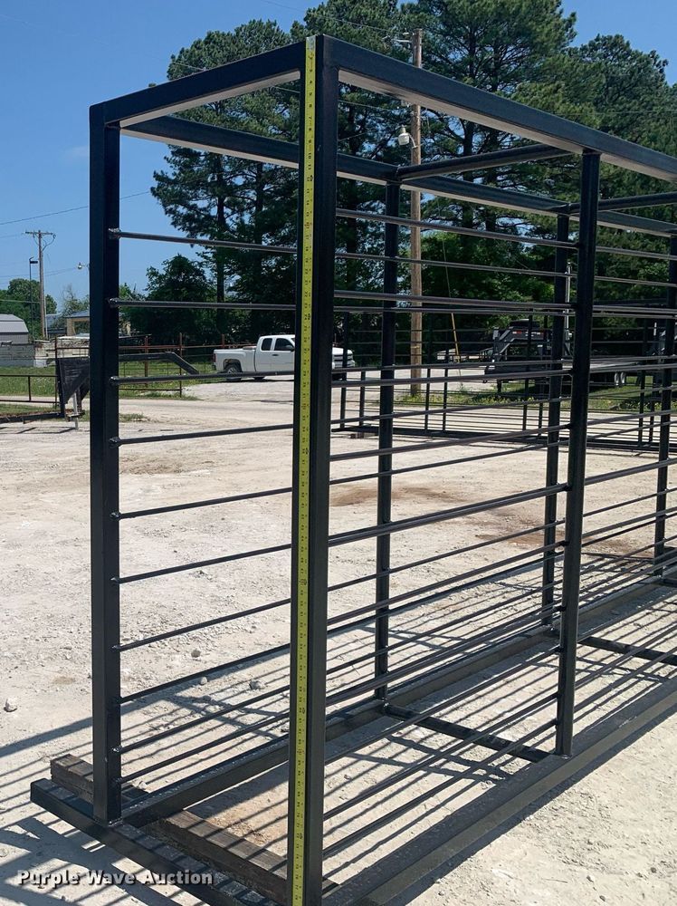 image for item LH9559 2023 WM Welding  livestock alley with palpation gates