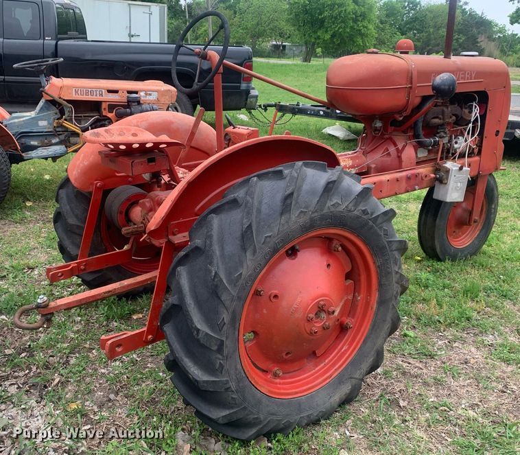 image for item LH9561 BF Avery  tractor