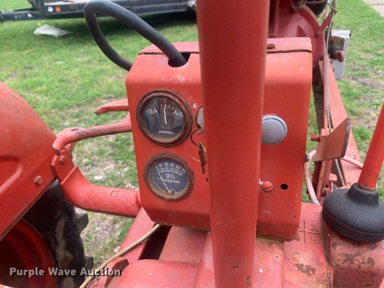 image for item LH9561 BF Avery  tractor