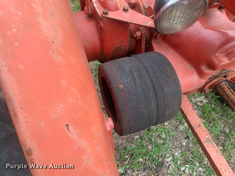 image for item LH9561 BF Avery  tractor