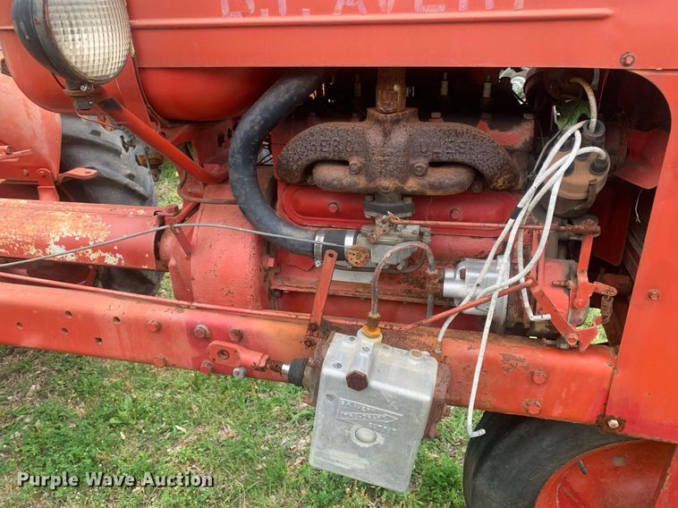 image for item LH9561 BF Avery  tractor