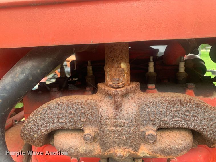 image for item LH9561 BF Avery  tractor