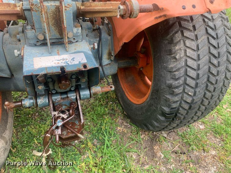 image for item LH9565 1981 Kubota B6100HST-E  lawn tractor