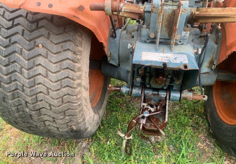 image for item LH9565 1981 Kubota B6100HST-E  lawn tractor