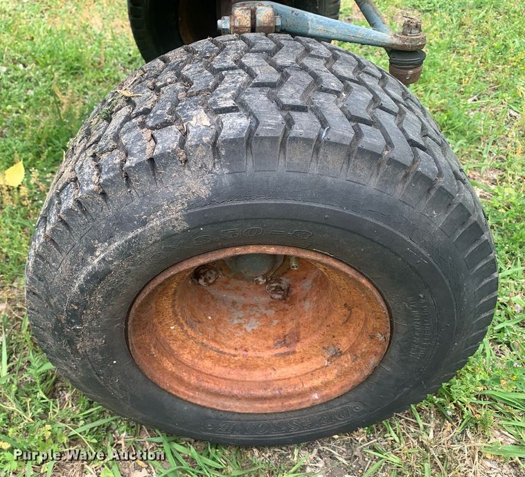 image for item LH9565 1981 Kubota B6100HST-E  lawn tractor