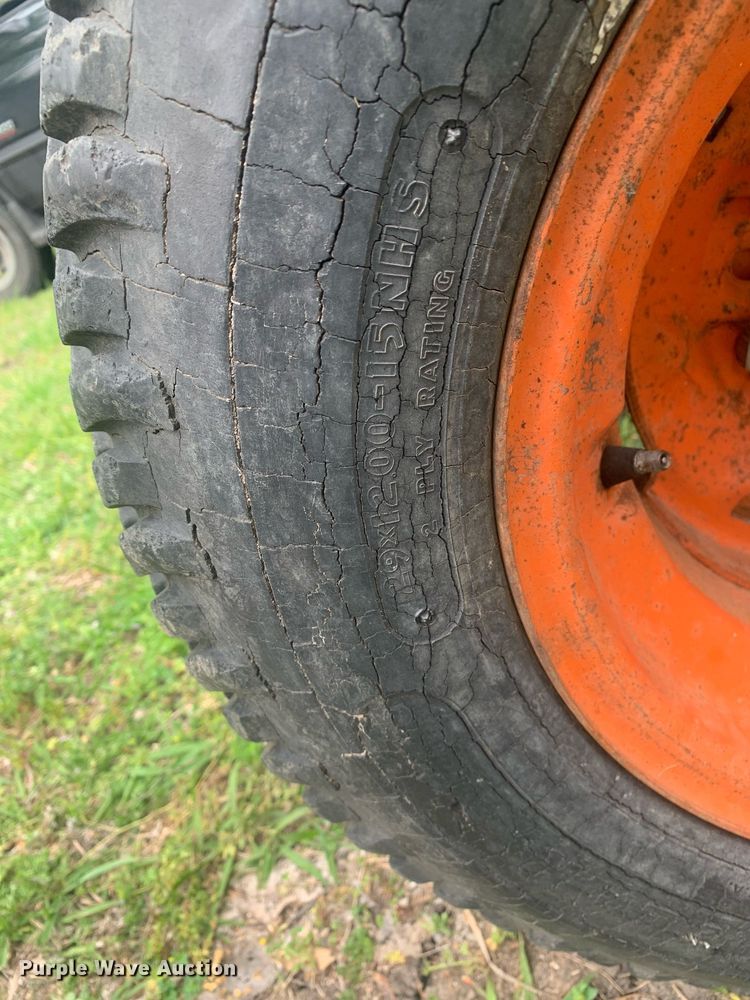 image for item LH9565 1981 Kubota B6100HST-E  lawn tractor