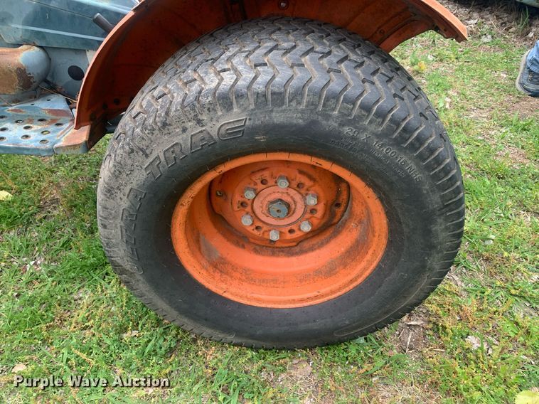 image for item LH9565 1981 Kubota B6100HST-E  lawn tractor