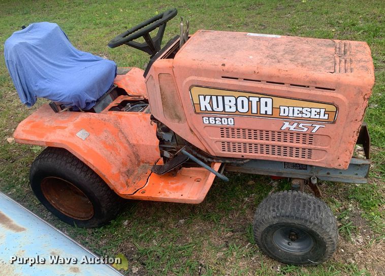 image for item LH9566 Kubota G6200  lawn tractor