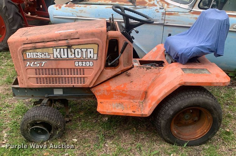 image for item LH9566 Kubota G6200  lawn tractor