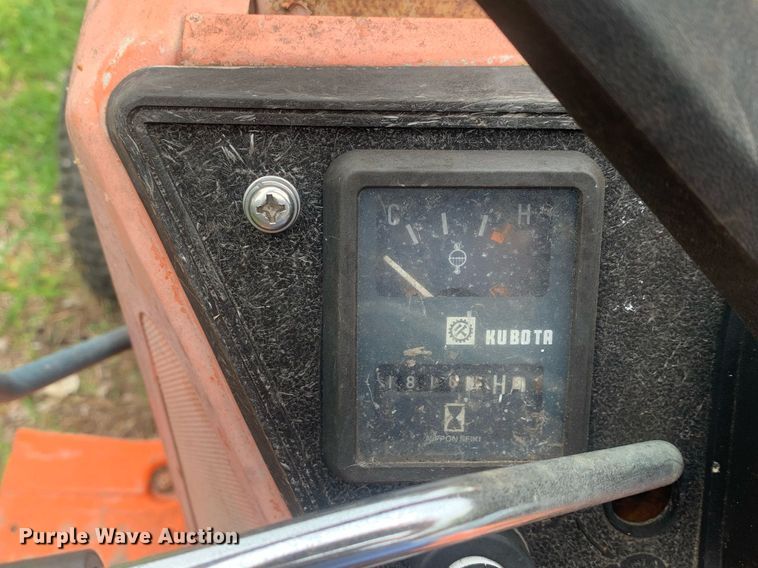 image for item LH9566 Kubota G6200  lawn tractor