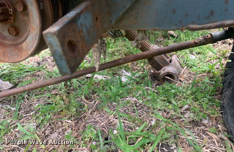 image for item LH9566 Kubota G6200  lawn tractor