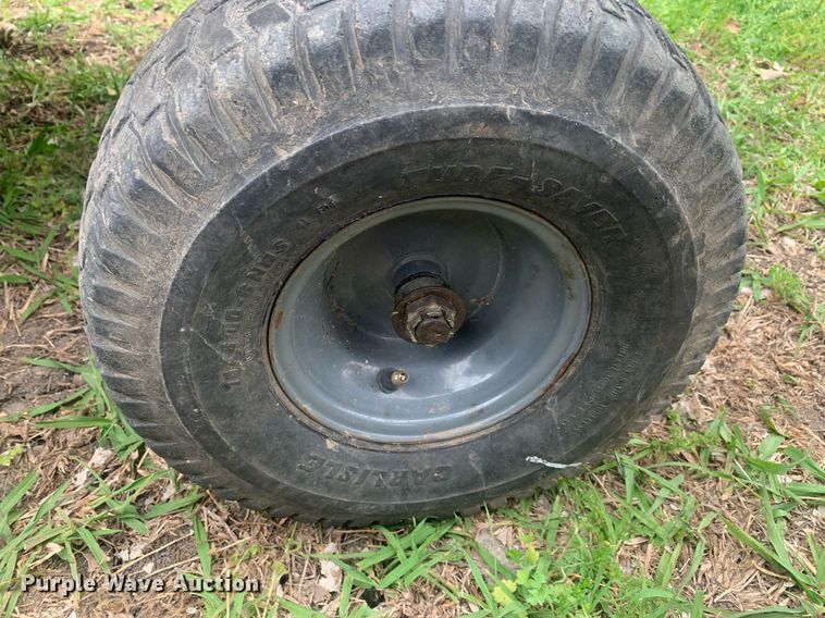 image for item LH9566 Kubota G6200  lawn tractor