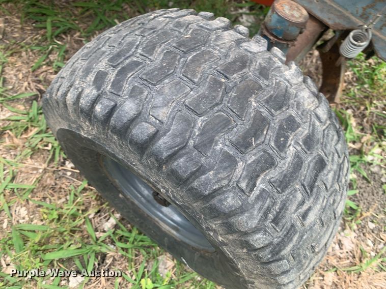 image for item LH9566 Kubota G6200  lawn tractor