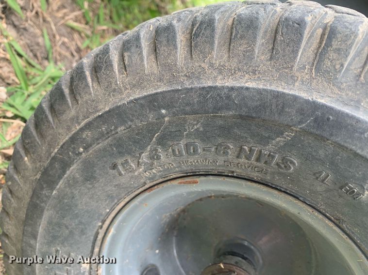 image for item LH9566 Kubota G6200  lawn tractor