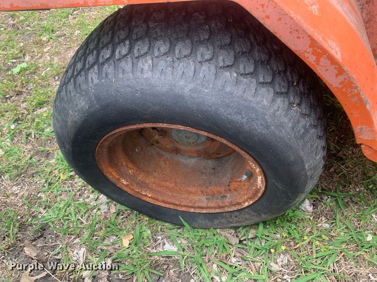 image for item LH9566 Kubota G6200  lawn tractor