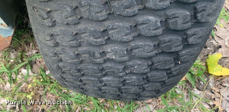 image for item LH9566 Kubota G6200  lawn tractor