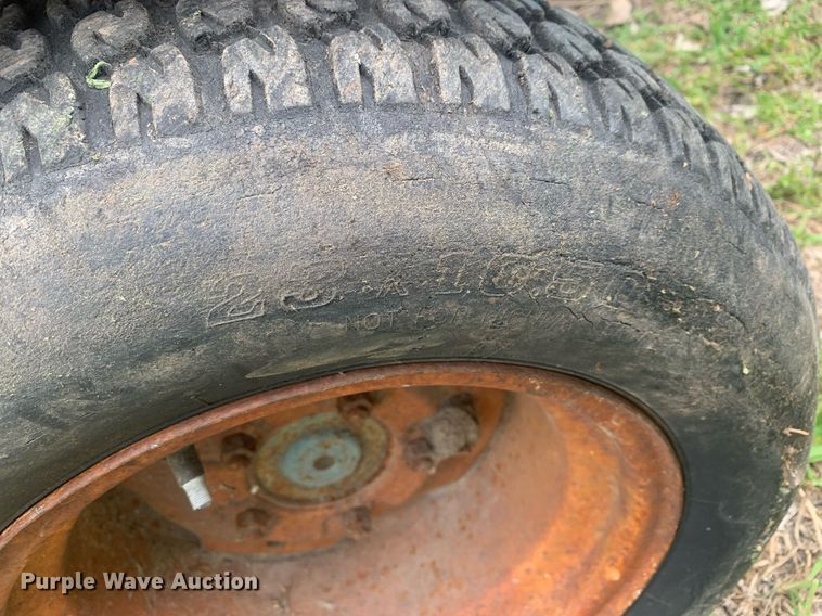 image for item LH9566 Kubota G6200  lawn tractor