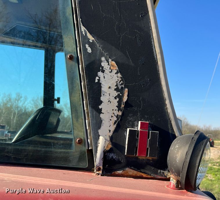 image for item LI9622 International 1586  tractor