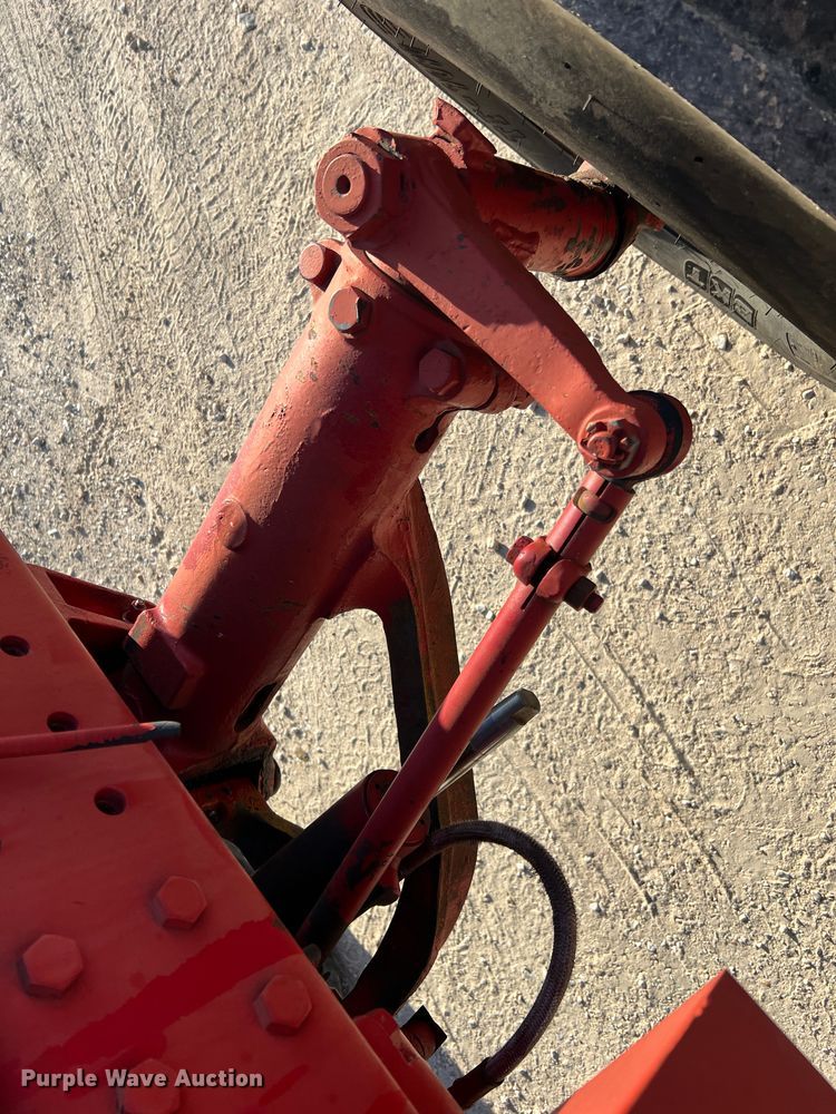 image for item LI9622 International 1586  tractor