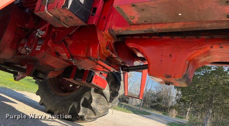 image for item LI9622 International 1586  tractor