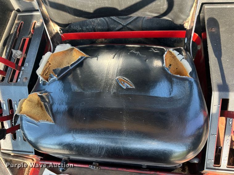 image for item LI9622 International 1586  tractor