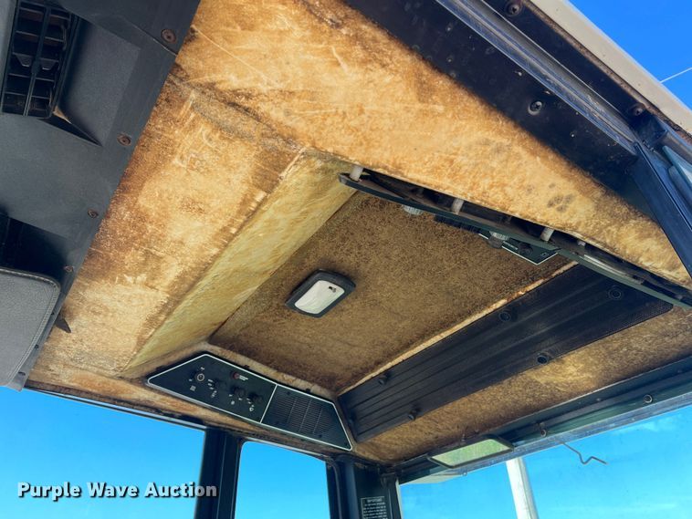 image for item LI9622 International 1586  tractor