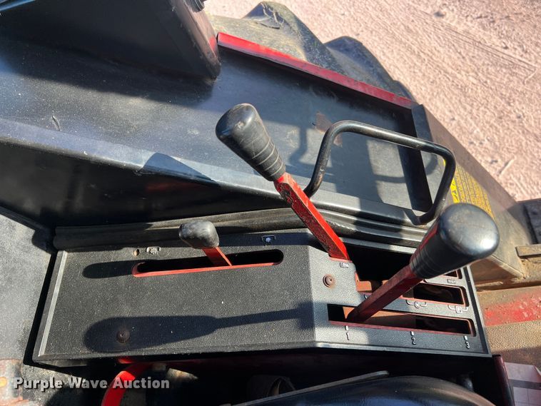 image for item LI9622 International 1586  tractor