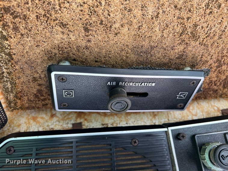 image for item LI9622 International 1586  tractor