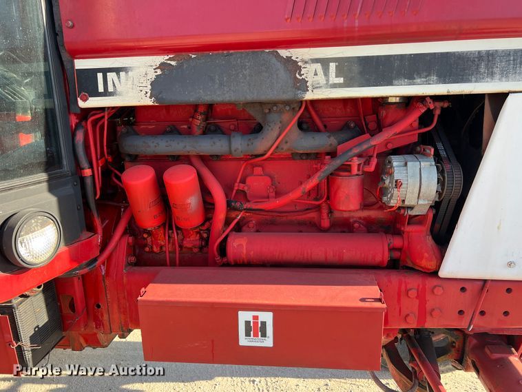 image for item LI9622 International 1586  tractor