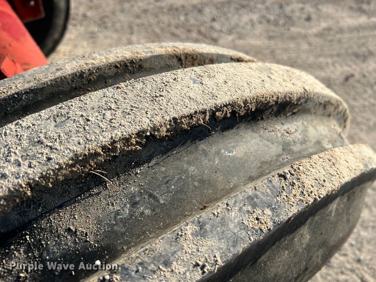 image for item LI9622 International 1586  tractor