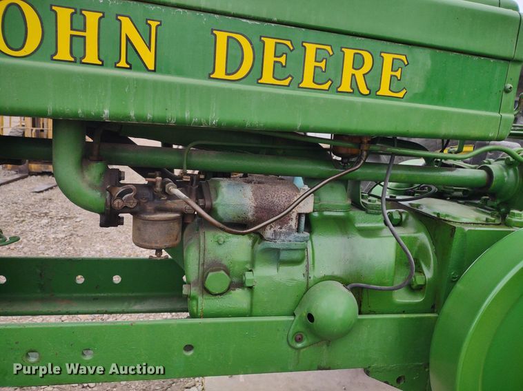 image for item LL9071 John Deere H  tractor