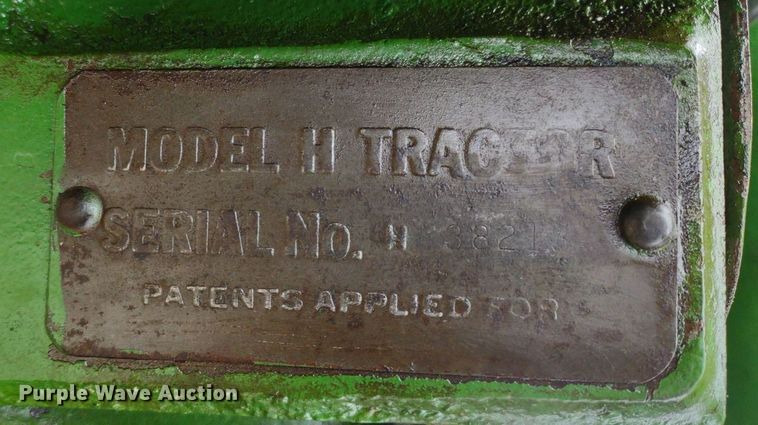 image for item LL9071 John Deere H  tractor