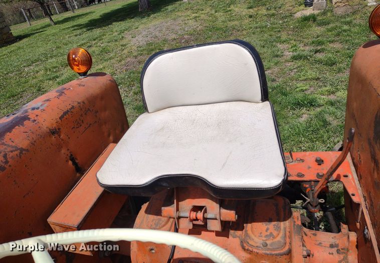 image for item LL9085 Allis Chalmers D17 Series III  tractor