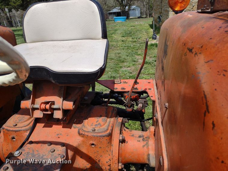 image for item LL9085 Allis Chalmers D17 Series III  tractor