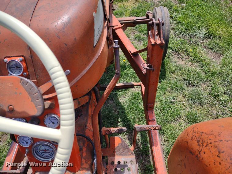 image for item LL9085 Allis Chalmers D17 Series III  tractor