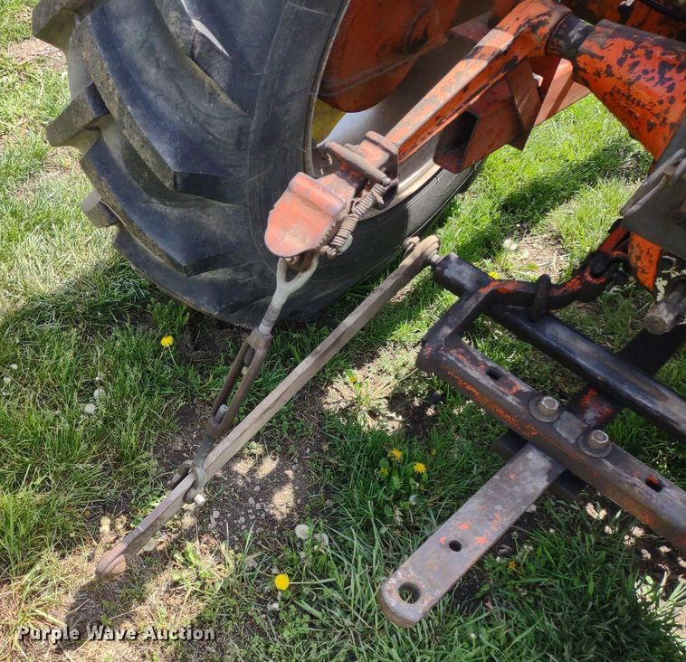 image for item LL9085 Allis Chalmers D17 Series III  tractor