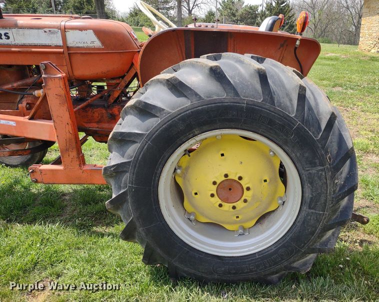 image for item LL9085 Allis Chalmers D17 Series III  tractor