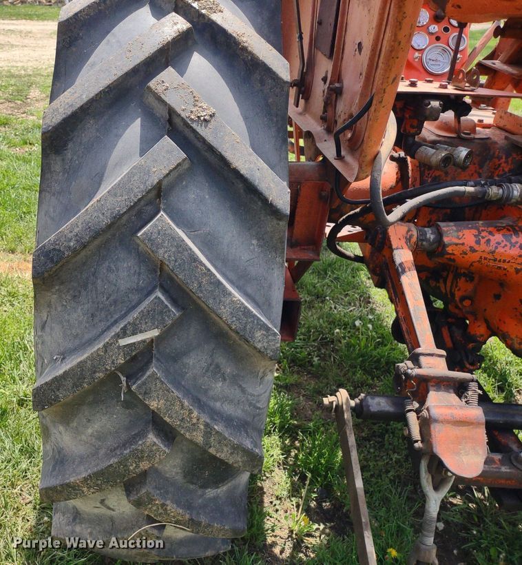 image for item LL9085 Allis Chalmers D17 Series III  tractor