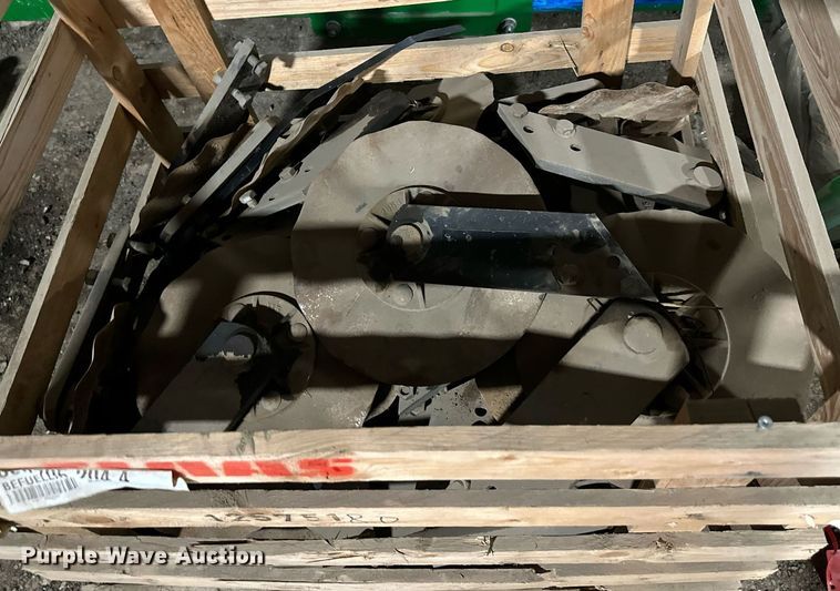 image for item LN9193 Approximately 32 coulters