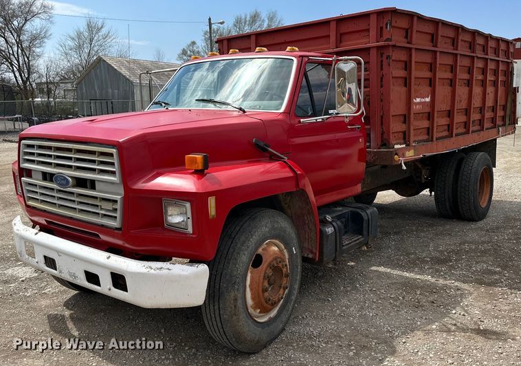 image for item LN9404 1991 Ford F700  grain truck