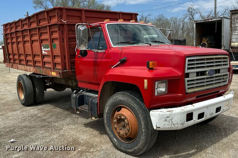 image for item LN9404 1991 Ford F700  grain truck