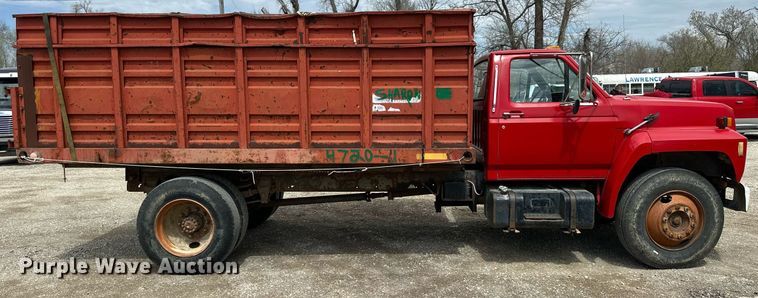 image for item LN9404 1991 Ford F700  grain truck