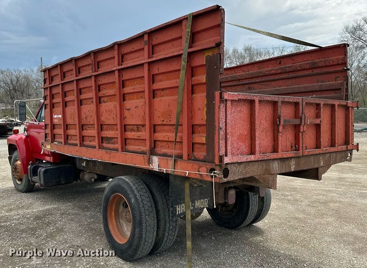 image for item LN9404 1991 Ford F700  grain truck